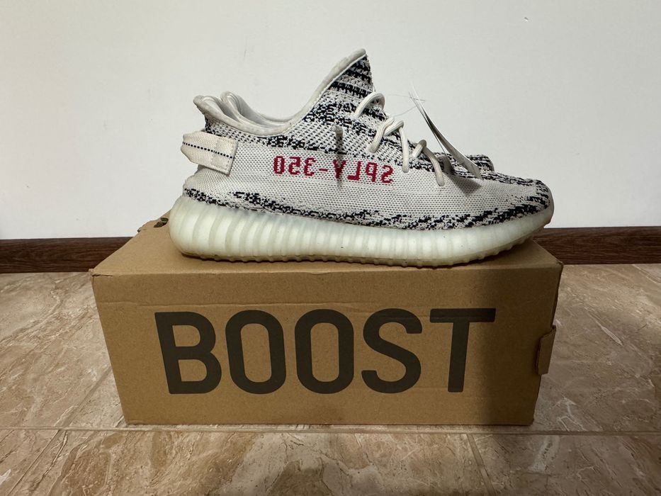 Обувки Yeezy 350 v2 zebra