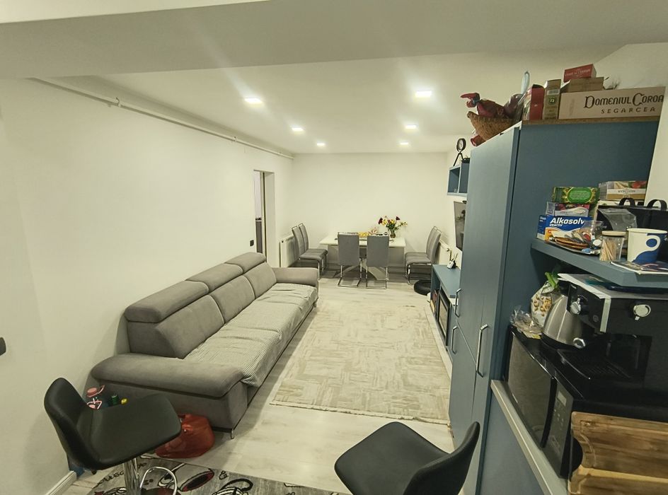 Apartament 3 camere decomandat brazda 71 mp