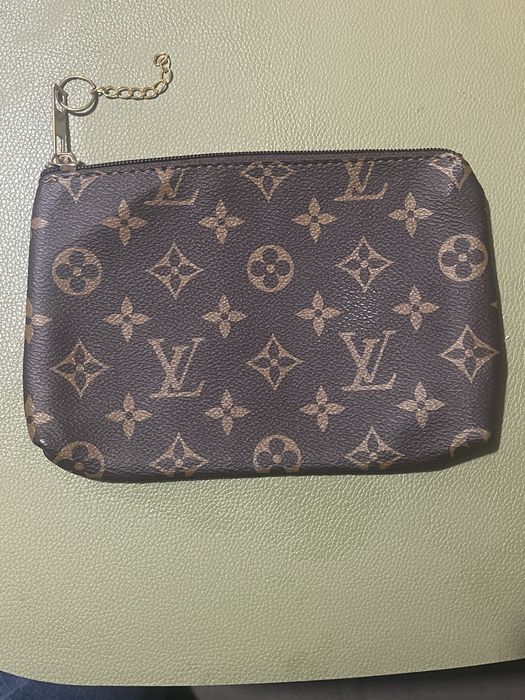 Louis Vuiton(LV) clutch bag