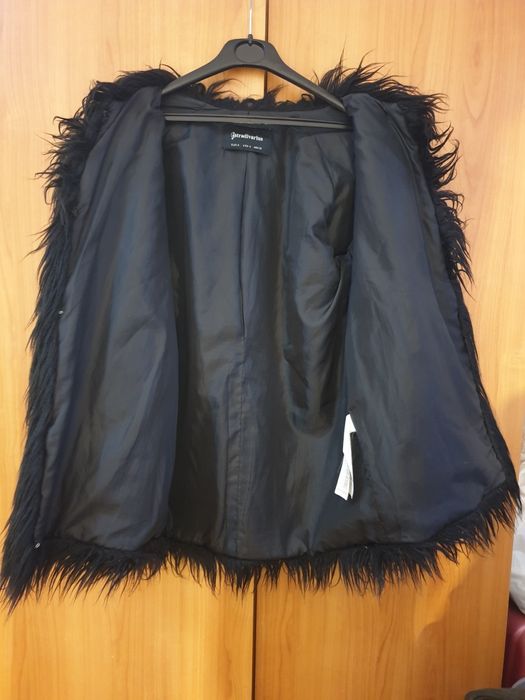 Jacheta Stradivarius din blană artificială