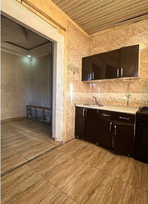 Яккасарайиский район  Кушбеги 2/5/5. 62м². 2/6 балкон  квартира Срочна