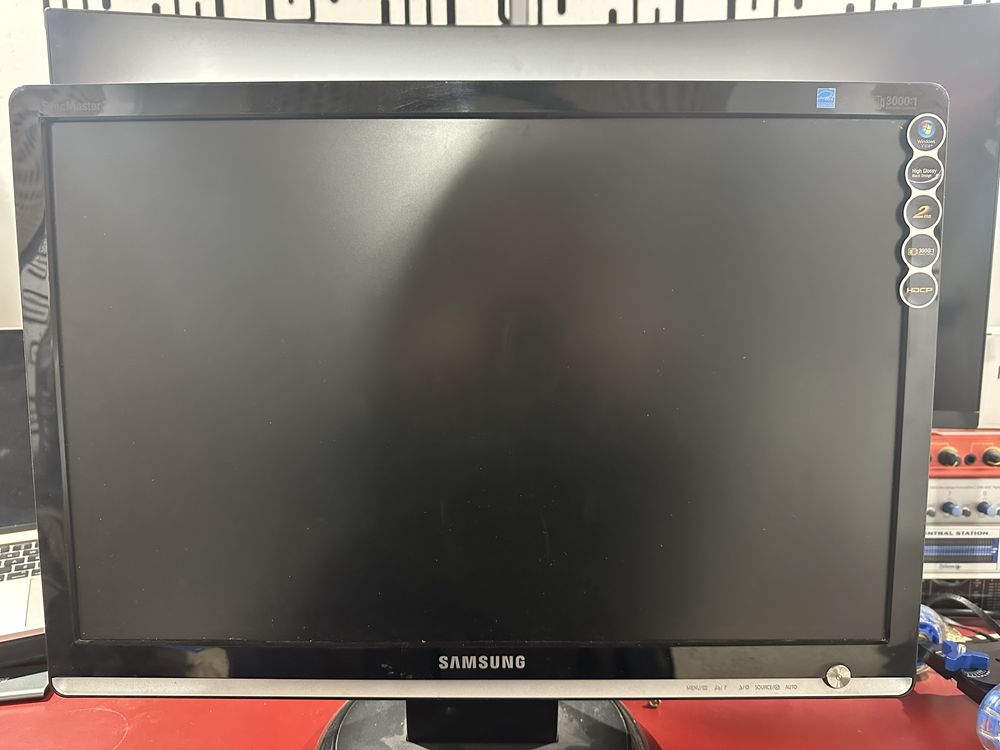 Sistem Audio/Monitoare/Ipad/Tv Lg/Suporti Tv/ Casetofon USB/AutoCD-USB