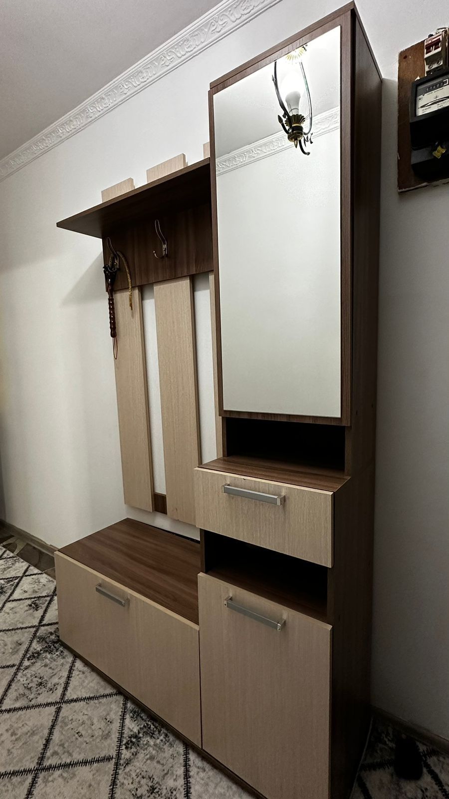 Продам шкаф для спальни и для прихожей и для гостиной
