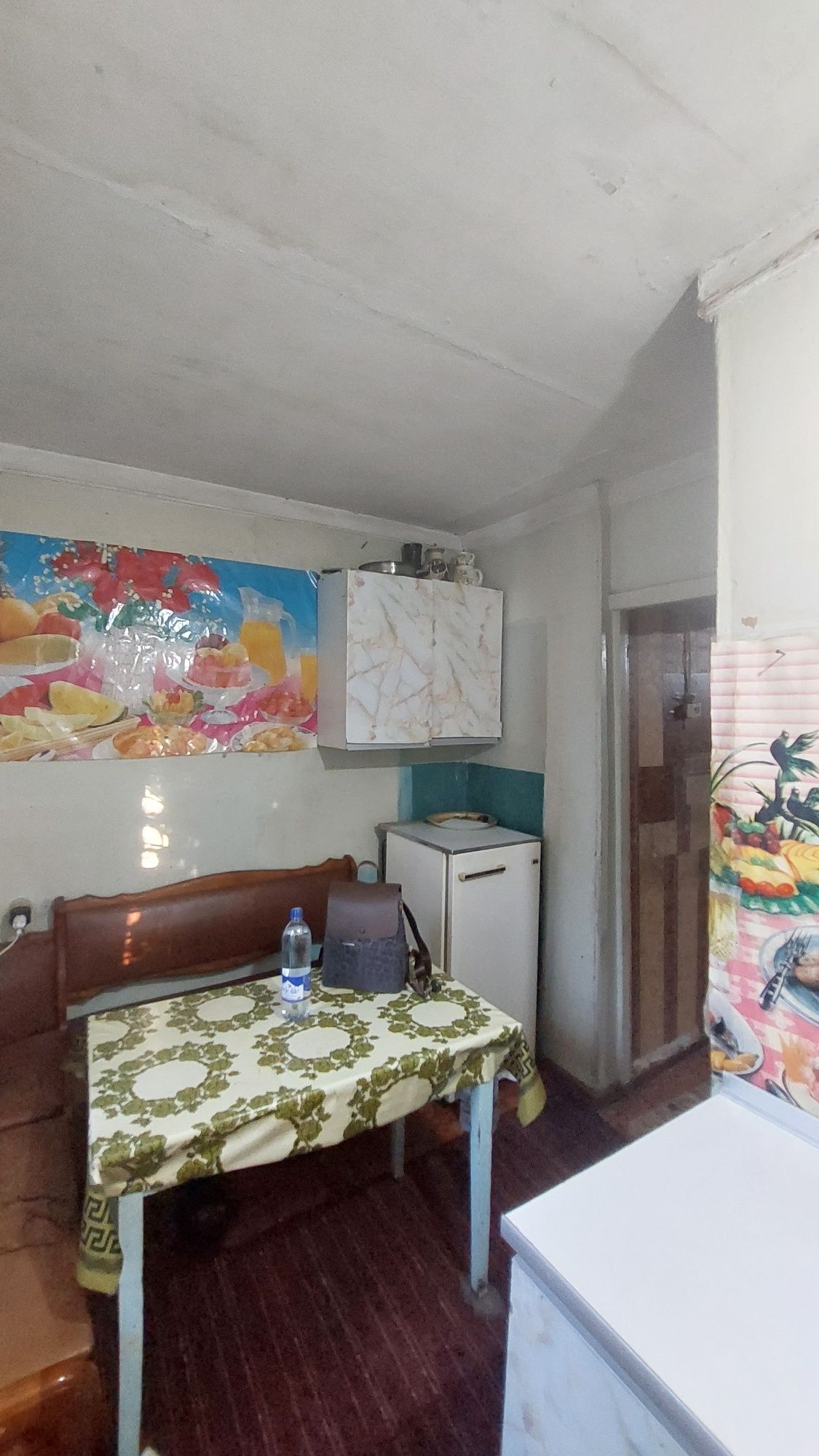 Аренда. 3/1/2. Квартира 54 м². Спутник 5 (Сергели). Дом деревянный.
