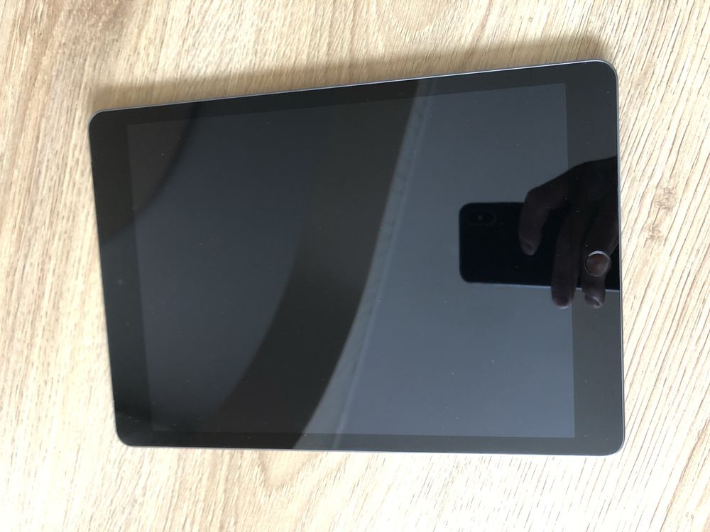 iPad 9 gen Cellular + Wi-Fi 64GB
