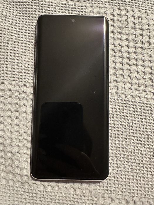 Продавам Huawei P50 Pro