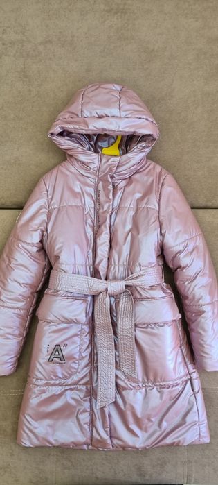 Продам детскую куртку