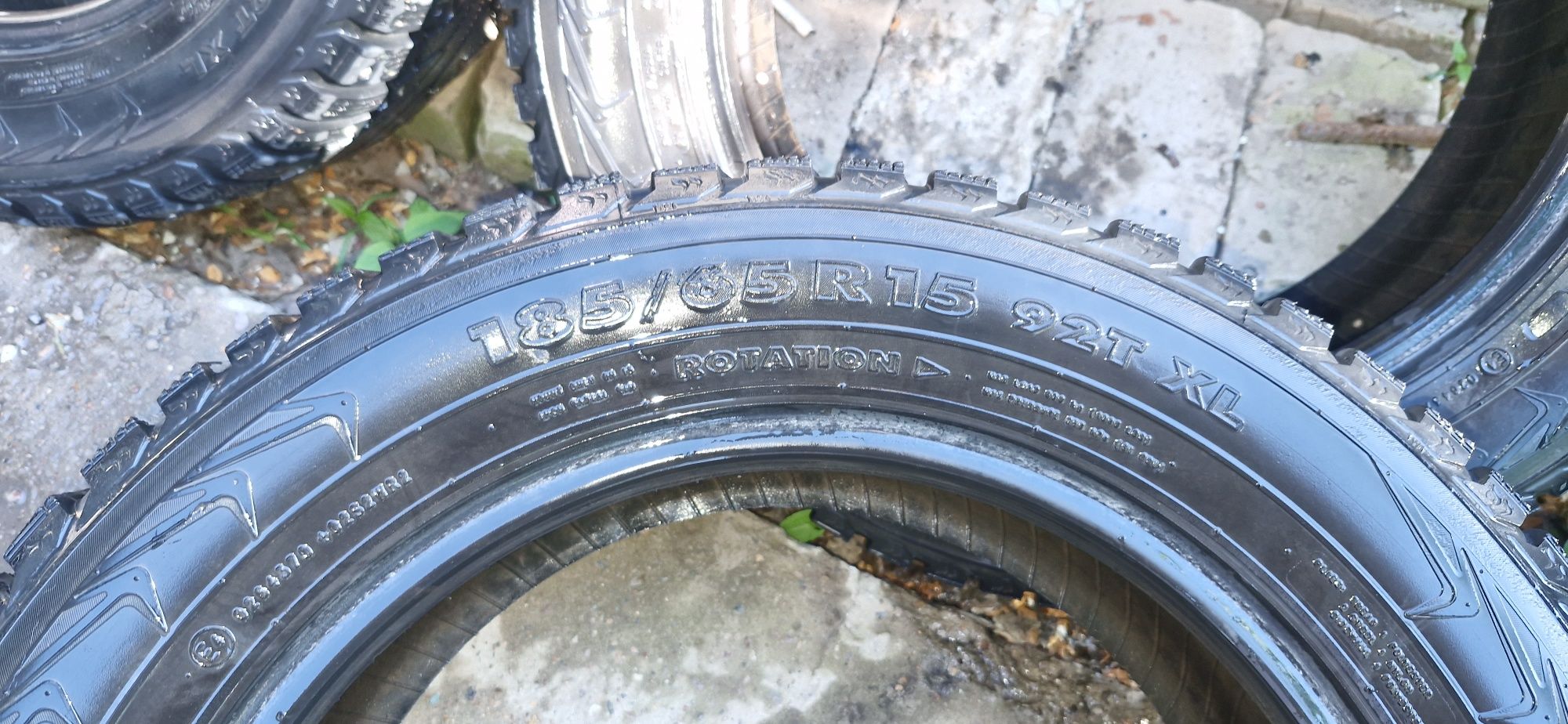Продам комплект б/у шин Nokian  R15 185/65 R15