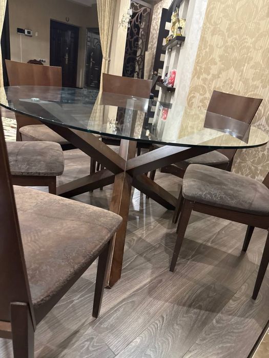 Стол со стульями