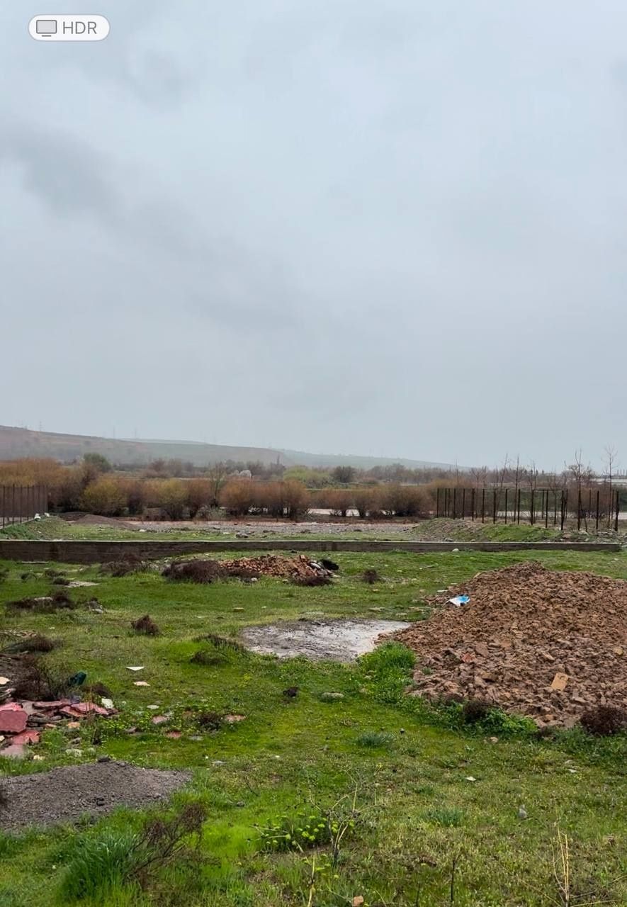 Yer sotiladi Tovoqsoy Postidan azgna kirganda
Suvni boyida (Chirciq da