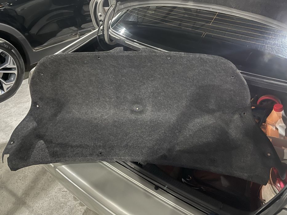 Обшивка крышки багажника Camry 50 Американец