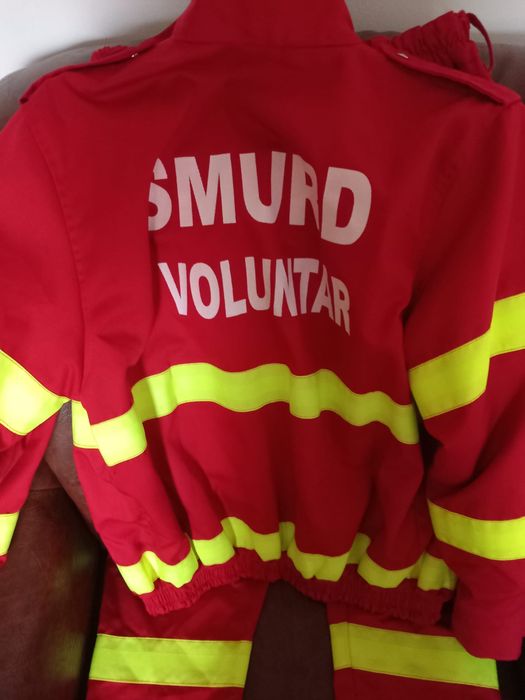 Vând uniformă SMURD voluntar