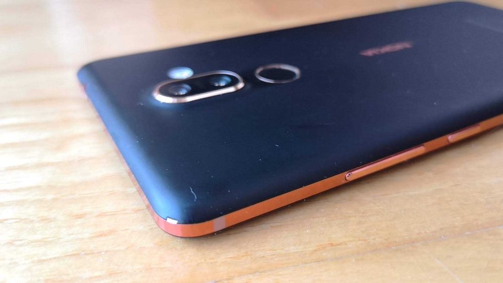 OFERTĂ: Smartphone Nokia 7 Plus, optică Zeiss & BATERIE NOUĂ, 320 lei!