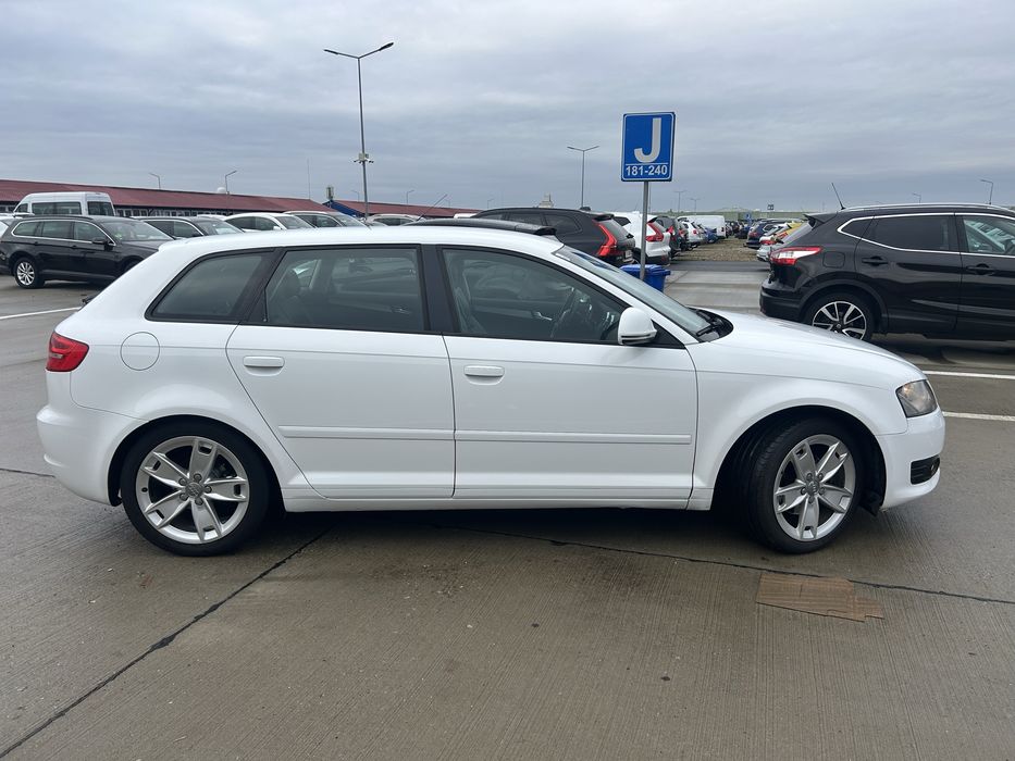 Audi a3 1.6 tdi 105 cp, an fabr 2010, euro5, interior s-line