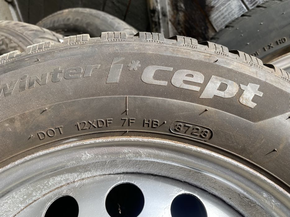 Зимни 185/65/15 Гуми+джанти 4бр.