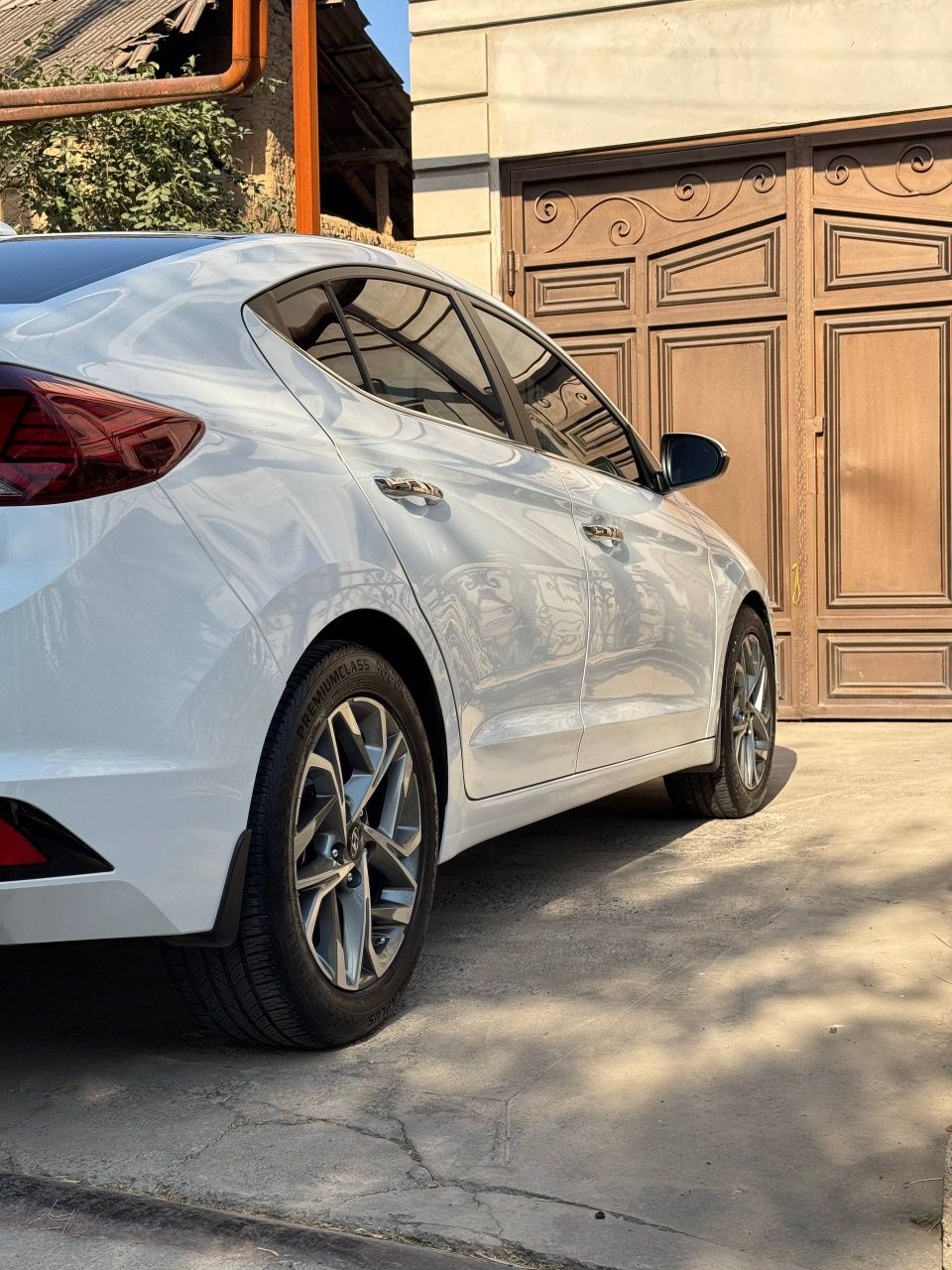 Xunday elantra ful
