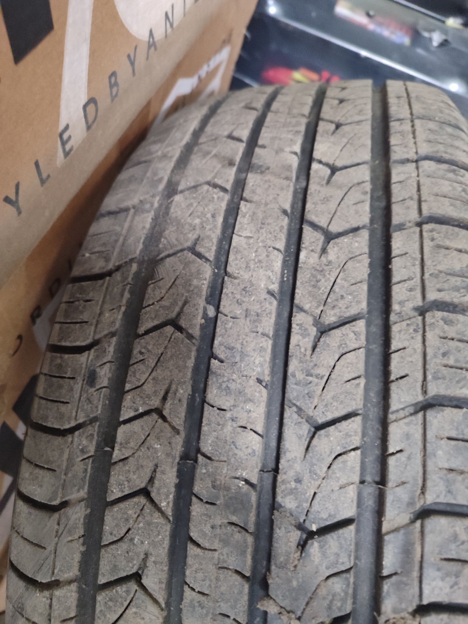 Продам шины и диски 215/55R18