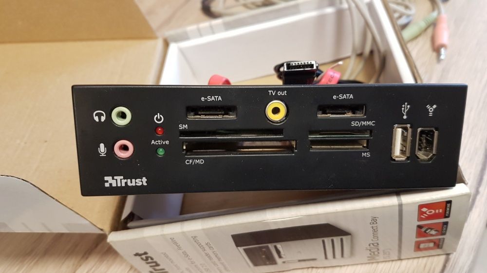 Trust 5.25" media connect bay cr-3600 usb extention