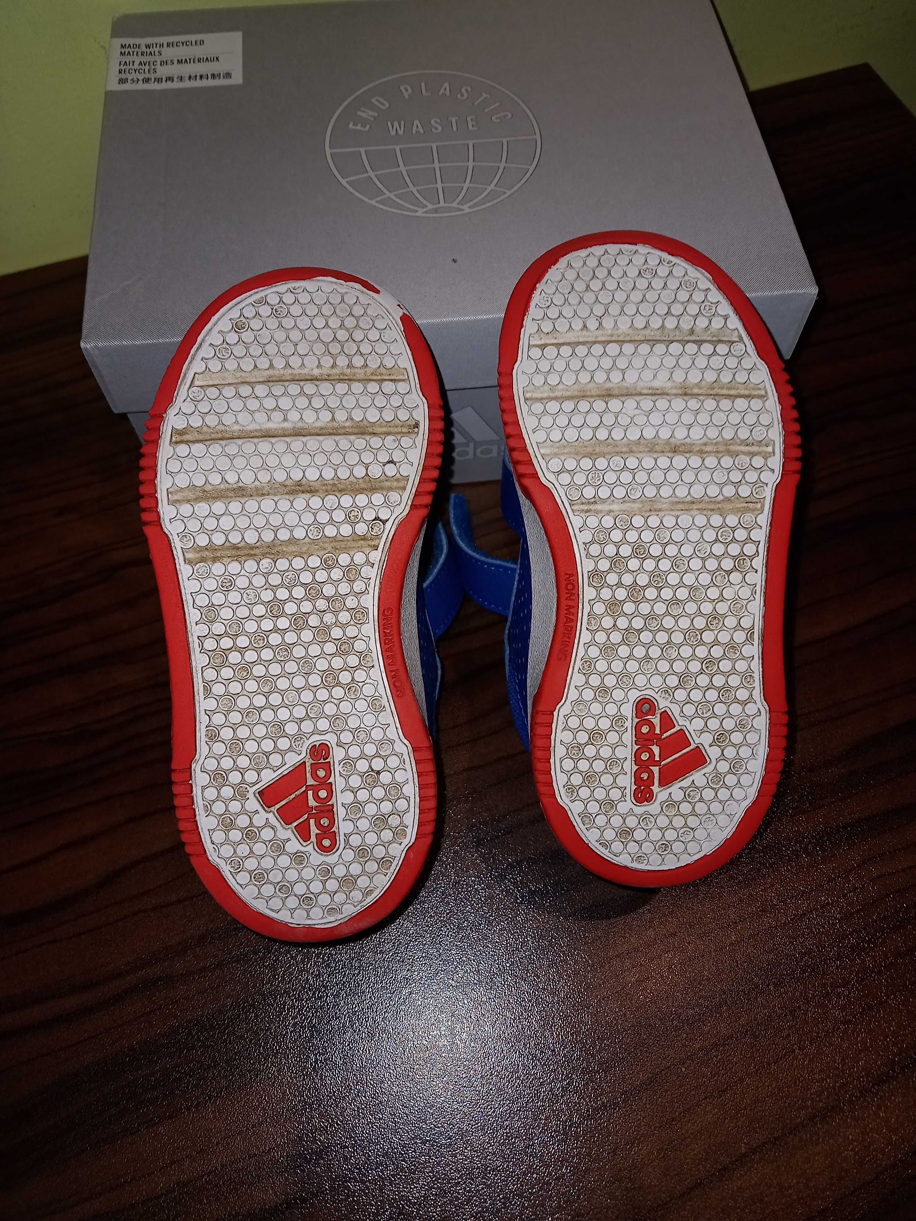 Детски маратонки Adidas номер 25