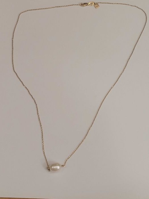 Set cercei si lantisor din aur galben 14k cu perle de apa dulce