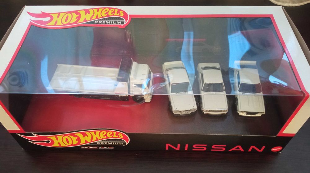 Hot wheels premium Nissan