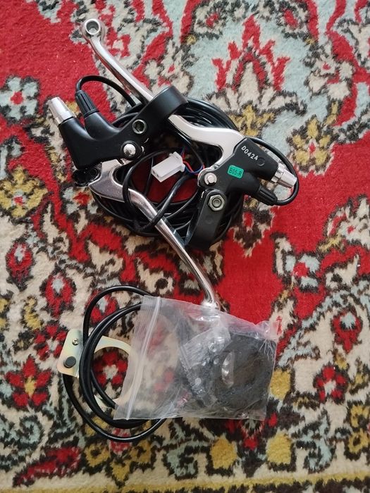 Продам запчасти для электровелосипеда