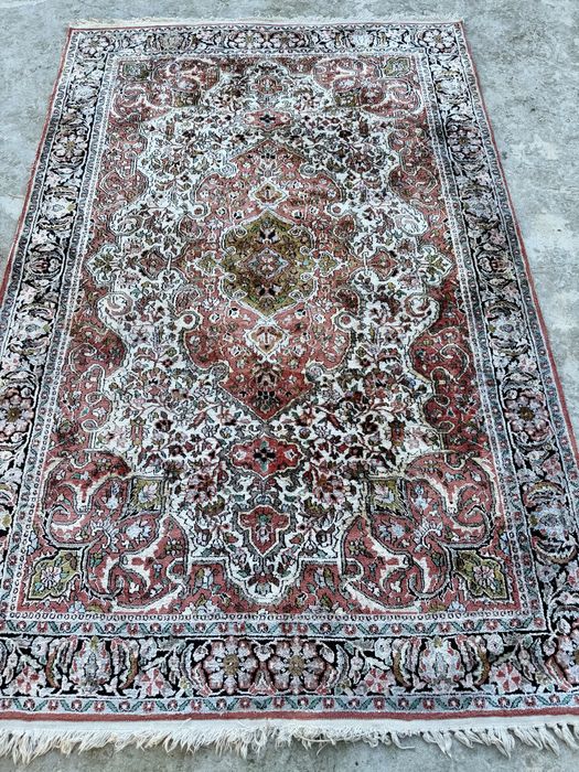 Ръчно Тъкан Копринен