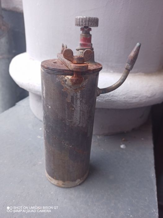 Lampa de carbid foarte veche