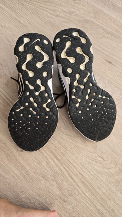 Nike маратонки 35,5 номер
