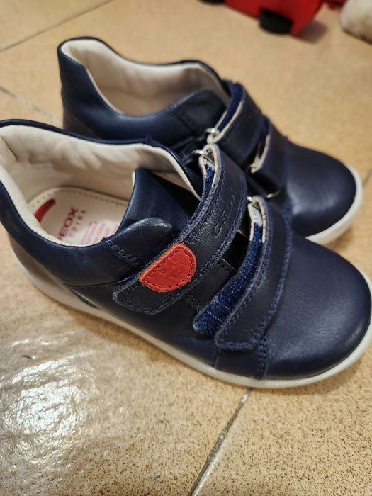 Детски кожени обувки Geox размер 25