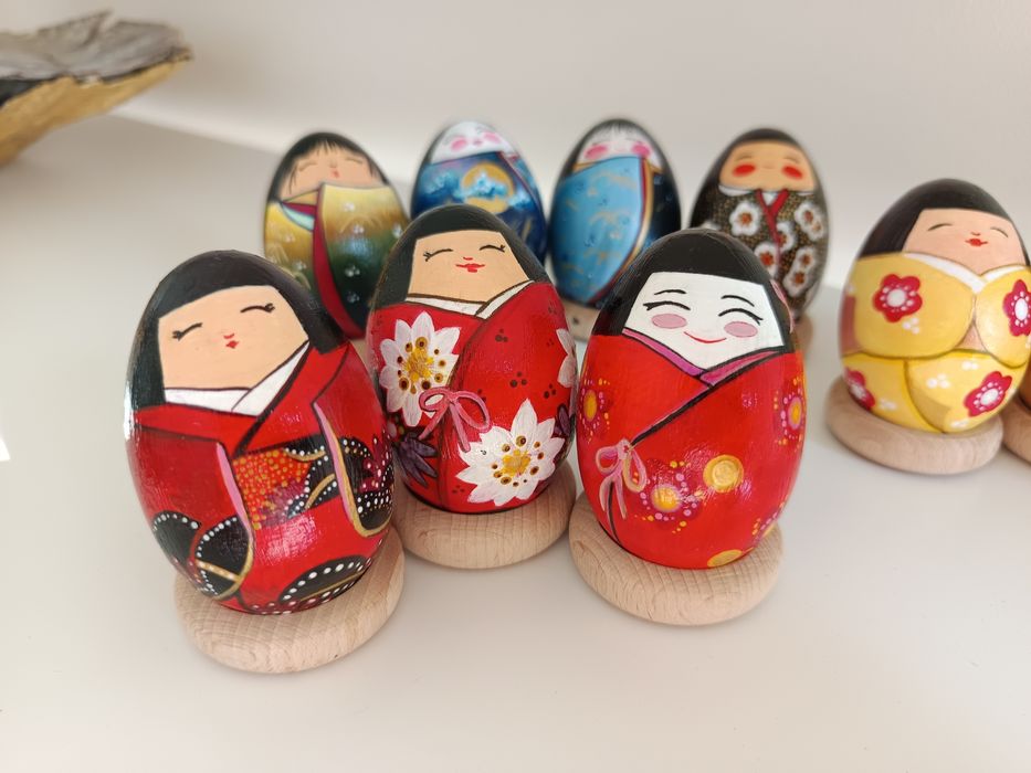 Рисувани яйца за Великден и в японски „кокеши“  стил