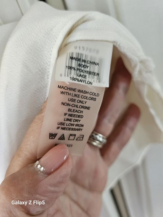 Cămașă fără măneci  marimea L tip pătase