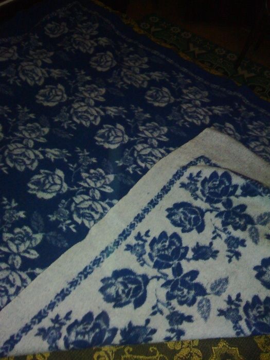 Нови вълнени одеяла и вълнен килим