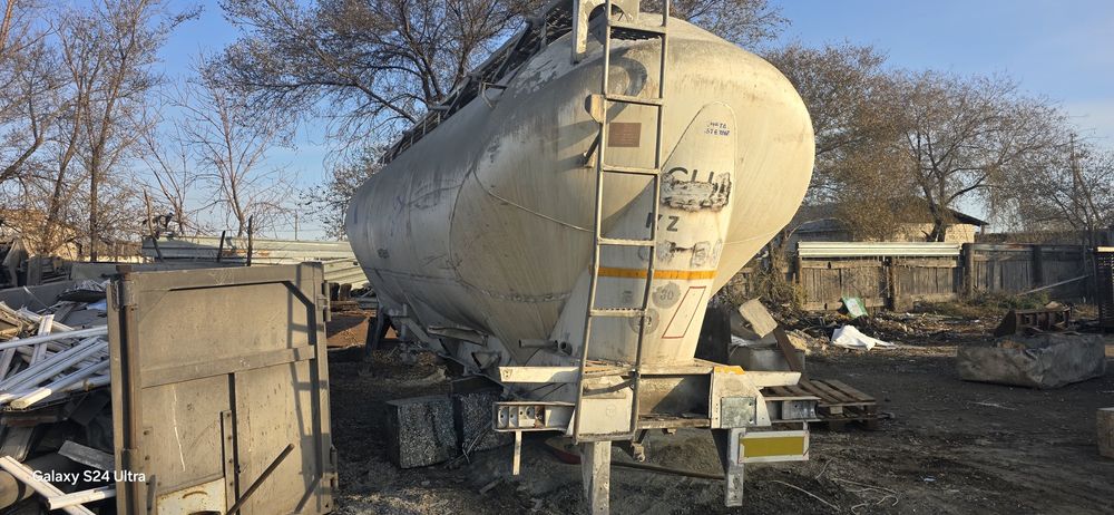 Полуприцеп(цементовоз)