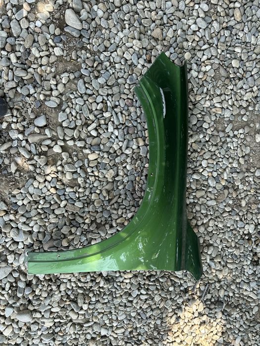 Aripă stânga față mercedes gla x156.