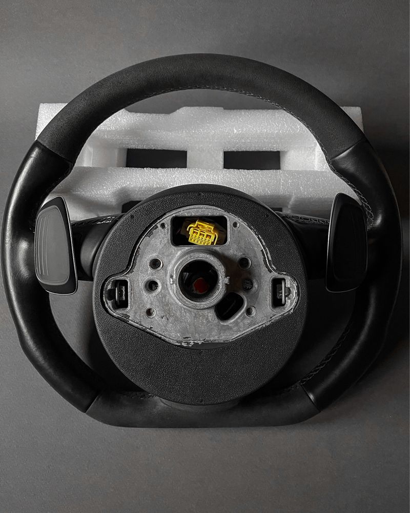 Audi RS3/S3 8v Flat bottom steering wheel / Ауди РС/С3 8в скосен волан