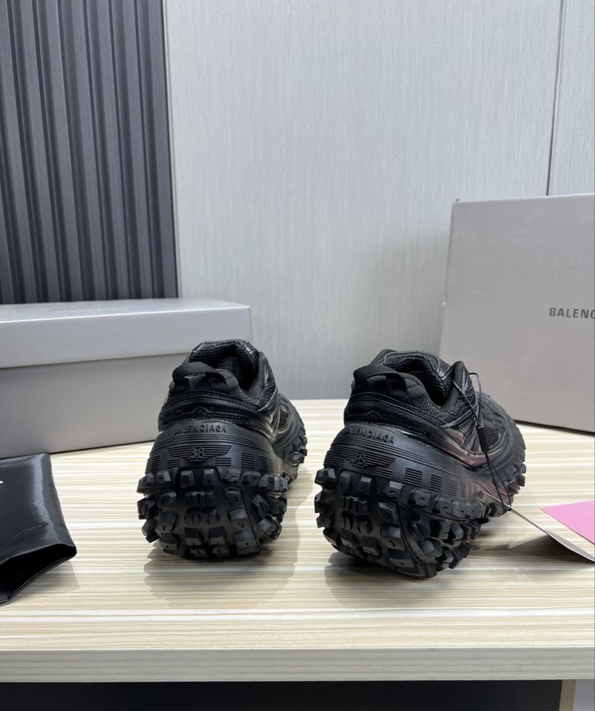 BALENCIAGA Обувки Bouncer Sneaker