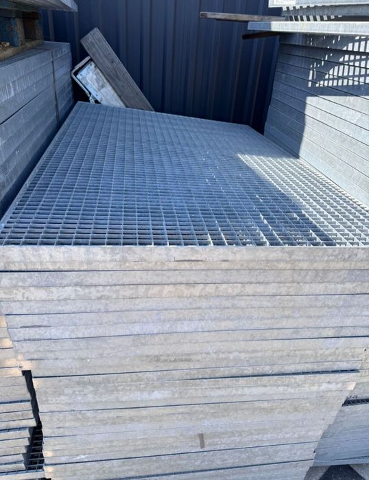 Scari exterior si interior galvanizate