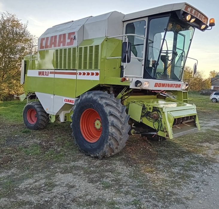 Combina agricola Claas Dominator 108 SL Maxi recent adusa