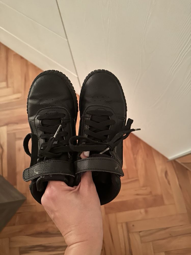 Детски обувки Puma номер 32
