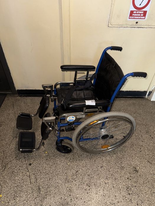 Scaun rulant handicap dizabilitati batrani