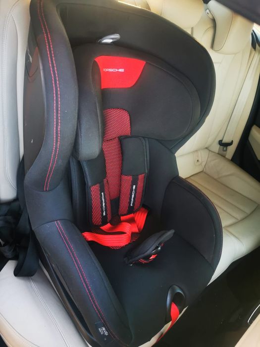 Vand scaun copil Porsche in stare perfecta