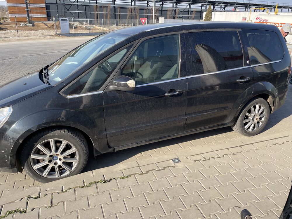 Dezmembrez Ford Galaxy 2.0tdi automat