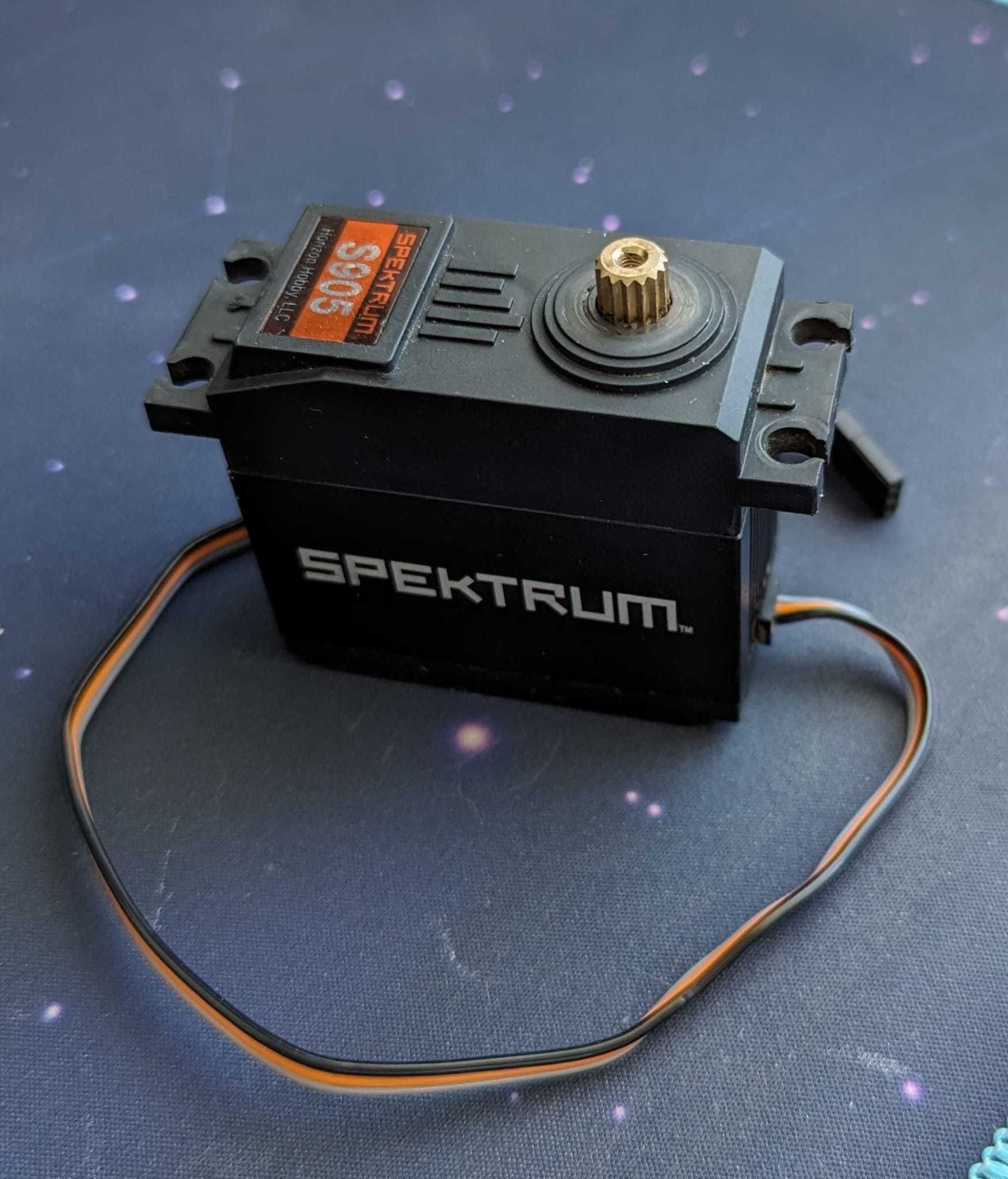 Servo Spektrum S905 1/6 40kg cu rotile dintate defecte