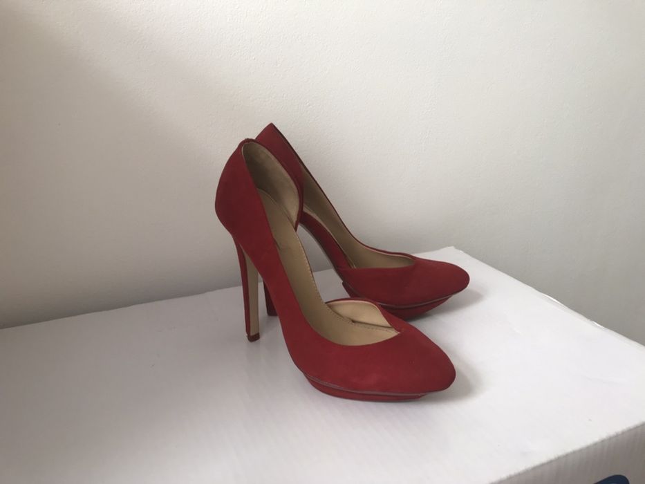 Pantofi stiletto rosi Zara