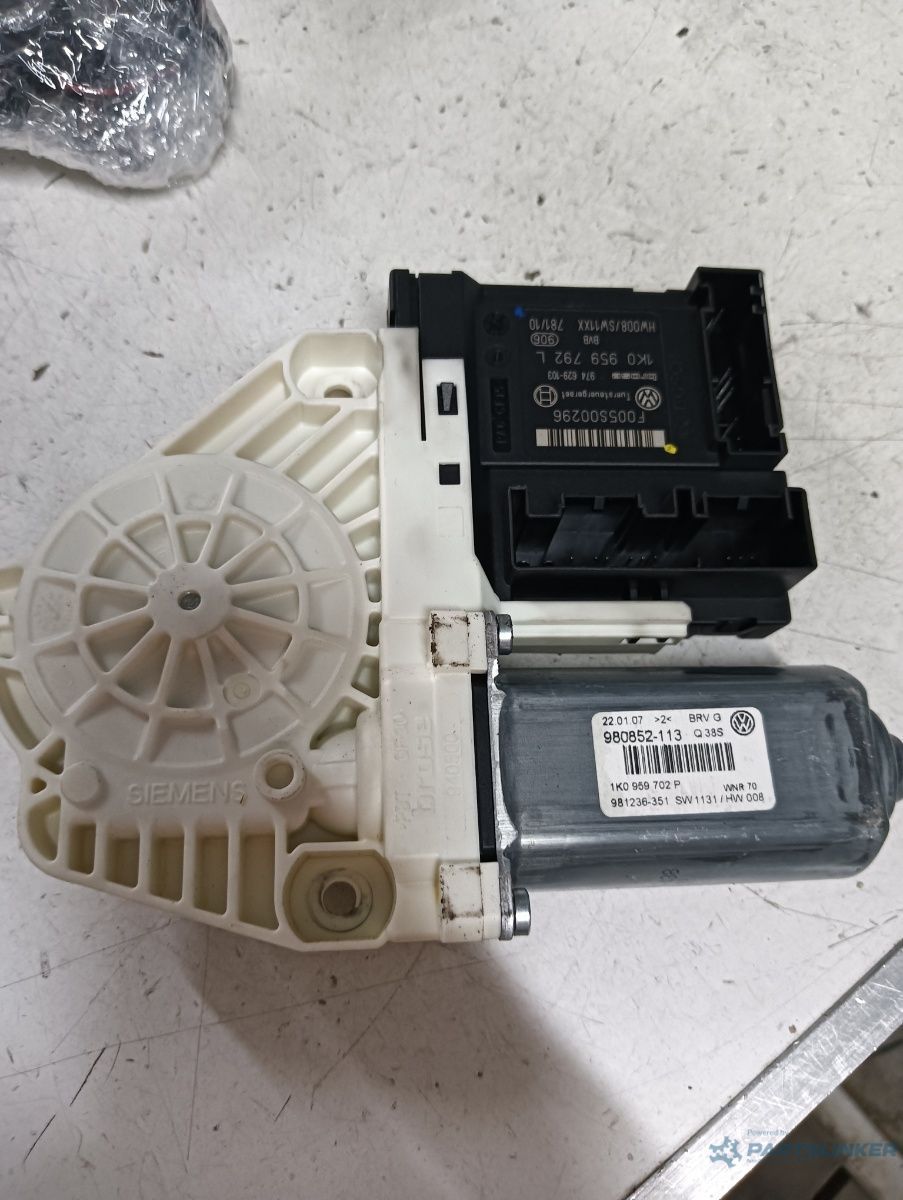 Motoras macara geam dreapta fata VOLKSWAGEN PASSAT Variant (3C5) [ 2005 - 2011 ] OEM 1k0959792l