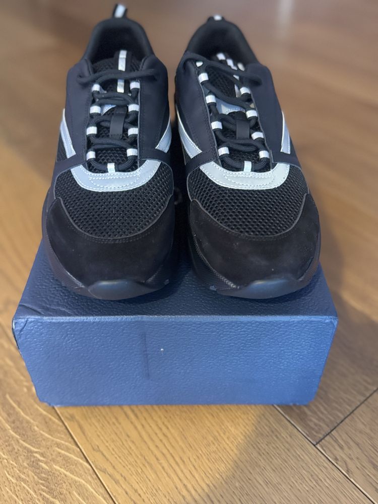 Dior b22 new never worn