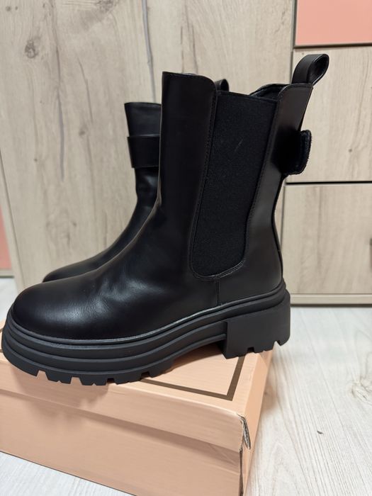 Чисто нови боти 38 номер