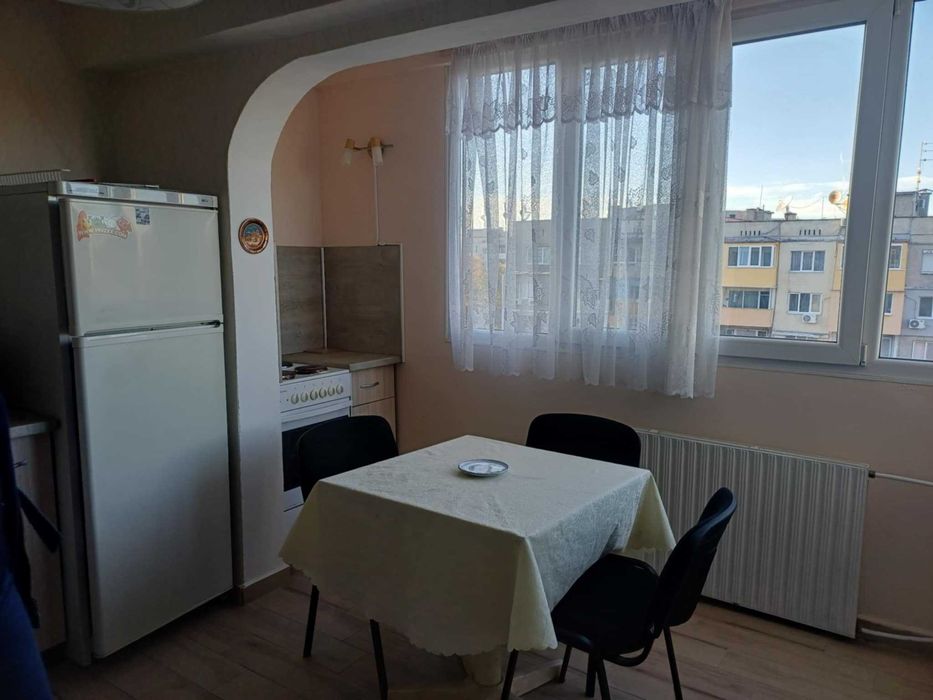 Двустаен апартамент близо до Университета