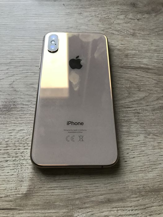 Продам айфон xs память 64